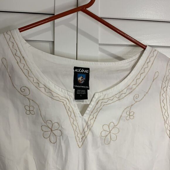 Kuhl while sleeveless top with cream floral embroidery - Picture 6 of 9